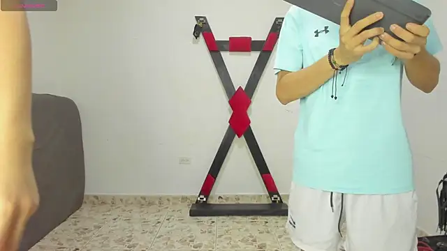 Snapshot of Isak_Millan chatting on 7, 10, 2025 Isak Millan online show from 7, 10, 2025