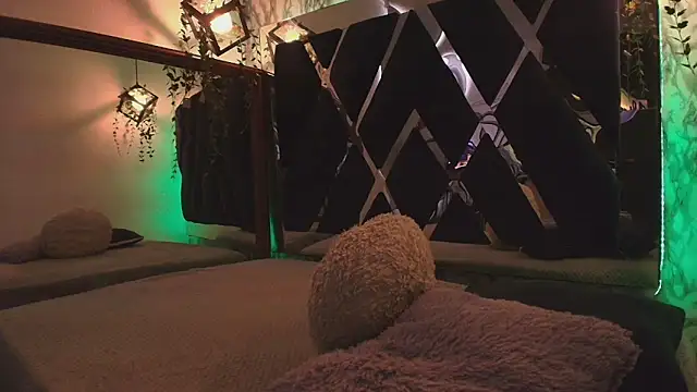 Snapshot of charlotte_bluee chatting on 29, 10, 2025 charlotte bluee online show from 29, 10, 2025