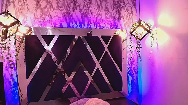 Snapshot of charlotte_bluee chatting on 3, 11, 2025 charlotte bluee online show from 3, 11, 2025