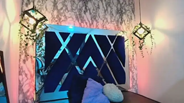 Snapshot of charlotte_bluee chatting on 10, 11, 2025 charlotte bluee online show from 10, 11, 2025