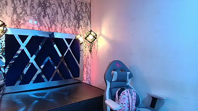 Snapshot of charlotte_bluee chatting on 27, 11, 2025 charlotte bluee online show from 27, 11, 2025