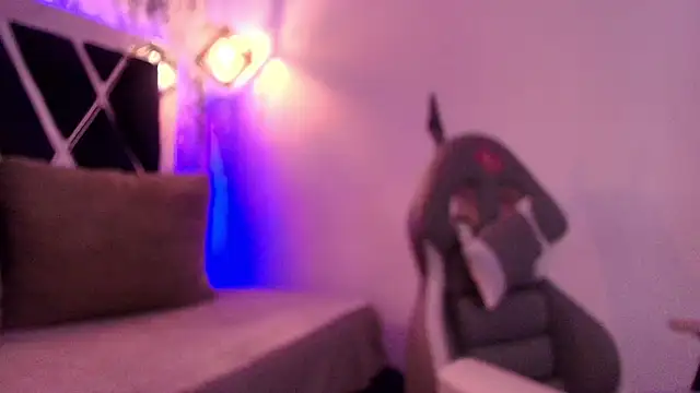 charlotte bluee online show from 15, 1, 2026