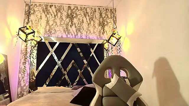 Snapshot of charlotte_bluee chatting on 20, 5, 2026 charlotte bluee online show from 20, 5, 2026