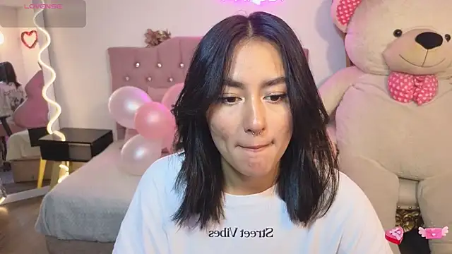 LUDO KITTY TAY online show from 27, 2, 2025