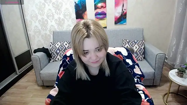 Snapshot of Finna_39 chatting on 7, 10, 2025 Finna 39 online show from 7, 10, 2025