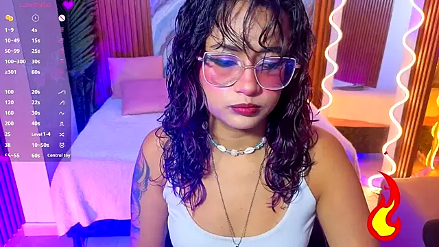 Snapshot of kristen_tay chatting on 18, 7, 2026 kristen tay online show from 18, 7, 2026