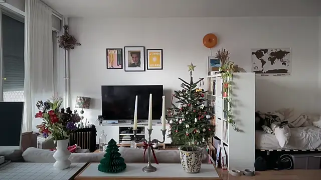 Snapshot of MikymikeBBWD chatting on 4, 12, 2025 MikymikeBBWD online show from 4, 12, 2025