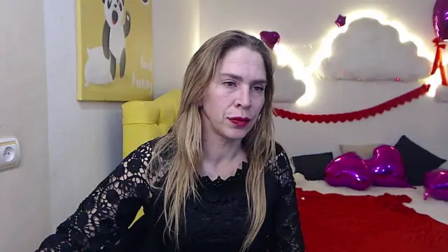 TessaDaybreak online show from 4, 3, 2025