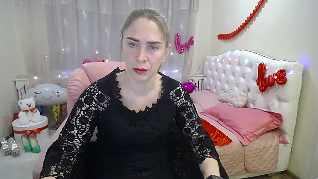 TessaDaybreak online show from 12, 3, 2025