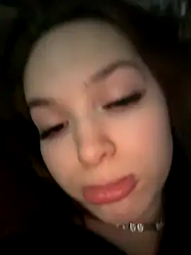 Snapshot of -Amora chatting on 13, 11, 2025 -Amora online show from 13, 11, 2025