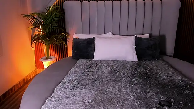 MelanieHillss online show from 16, 1, 2026