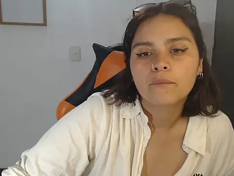 Snapshot of maalamaria444 chatting on 16, 12, 2025 maalamaria444 online show from 16, 12, 2025