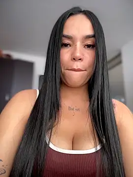 Snapshot of Naatalia chatting on 7, 6, 2026 Naatalia online show from 7, 6, 2026