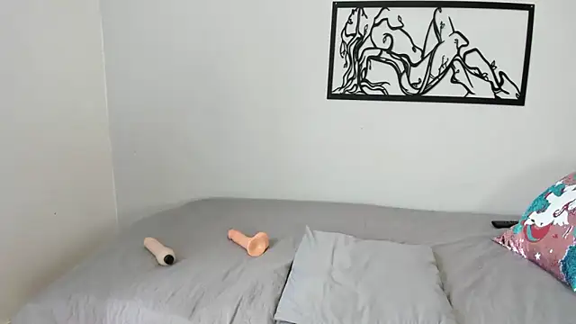 Snapshot of karina-lopez chatting on 13, 10, 2025 karina-lopez online show from 13, 10, 2025