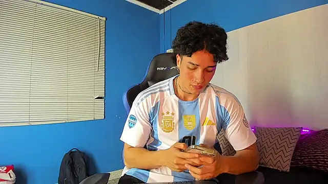 KaryBig3 online show from 19, 3, 2025