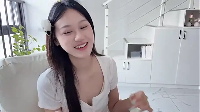 Snapshot of Cassie-20 chatting on 11, 9, 2025 Cassie-20 online show from 11, 9, 2025