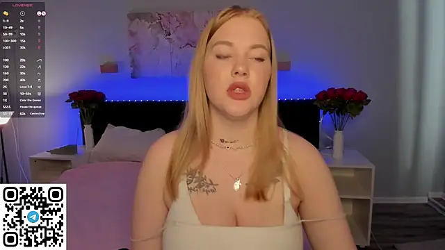 Snapshot of DonnaSmith chatting on 26, 9, 2025 DonnaSmith online show from 26, 9, 2025