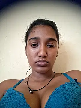 Snapshot of indianpink_lips chatting on 4, 12, 2025 indianpink lips online show from 4, 12, 2025