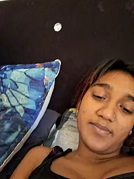 Snapshot of indianpink_lips chatting on 8, 7, 2026 indianpink lips online show from 8, 7, 2026