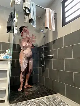 Snapshot of Lar0uch chatting on 22, 3, 2025 Lar0uch online show from 22, 3, 2025