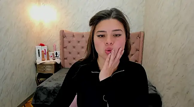 Snapshot of Lianngrace chatting on 22, 2, 2025 Lianngrace online show from 22, 2, 2025