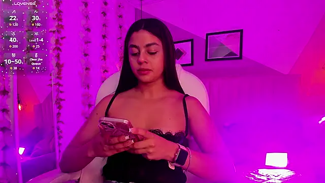 Bella walker  online show from 28, 11, 2025