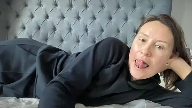 eatmypie69 online show from 30, 9, 2025