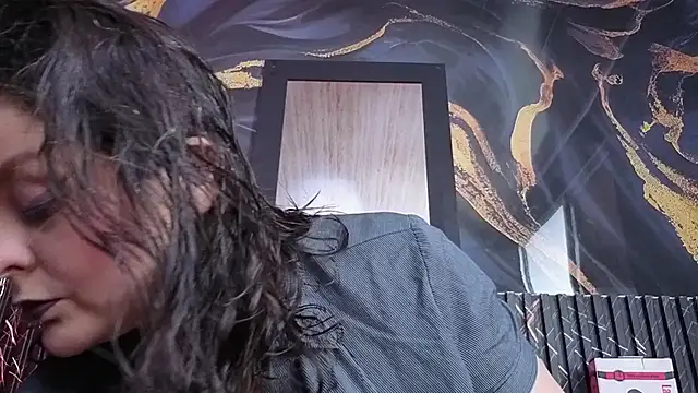 Snapshot of AmandaKovich chatting on 7, 11, 2025 AmandaKovich online show from 7, 11, 2025