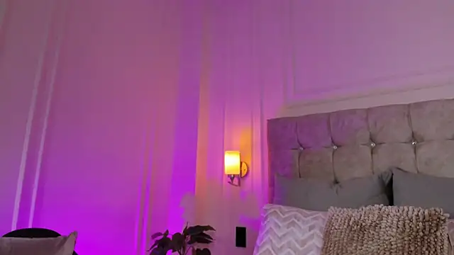 JasmineRoss 1 online show from 7, 1, 2026