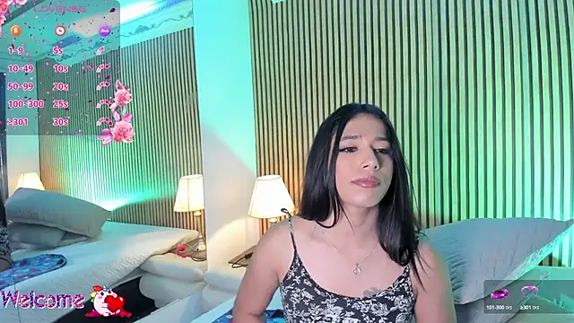 Snapshot of MichelleOwens chatting on 12, 3, 2025 MichelleOwens online show from 12, 3, 2025