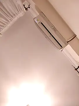 Snapshot of Loly2025 chatting on 20, 9, 2025 Loly2025 online show from 20, 9, 2025