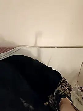 Snapshot of Loly2025 chatting on 13, 11, 2025 Loly2025 online show from 13, 11, 2025