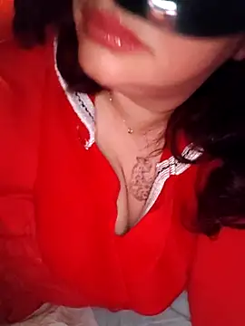 Snapshot of Loly2025 chatting on 17, 12, 2025 Loly2025 online show from 17, 12, 2025