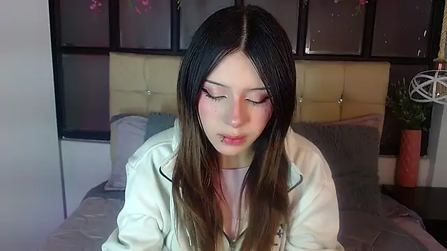 Snapshot of fyreandfox_ chatting on 26, 11, 2025 fyreandfox online show from 26, 11, 2025