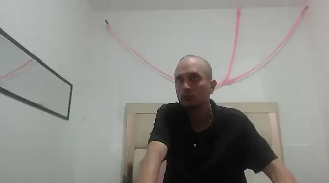 JhonTorres018 online show from 16, 2, 2025