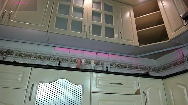 Snapshot of AnahisBennett chatting on 13, 2, 2026 AnahisBennett online show from 13, 2, 2026