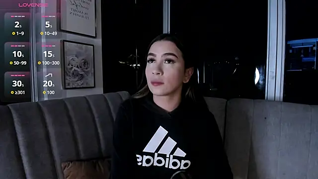 Snapshot of Ivanna_West chatting on 26, 6, 2026 Ivanna West online show from 26, 6, 2026