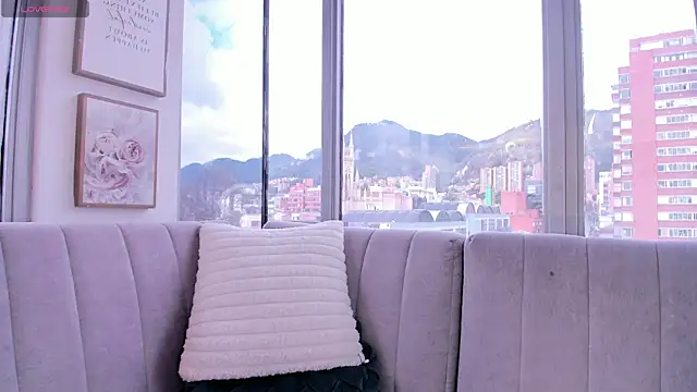 Snapshot of Ivanna_West chatting on 18, 7, 2026 Ivanna West online show from 18, 7, 2026