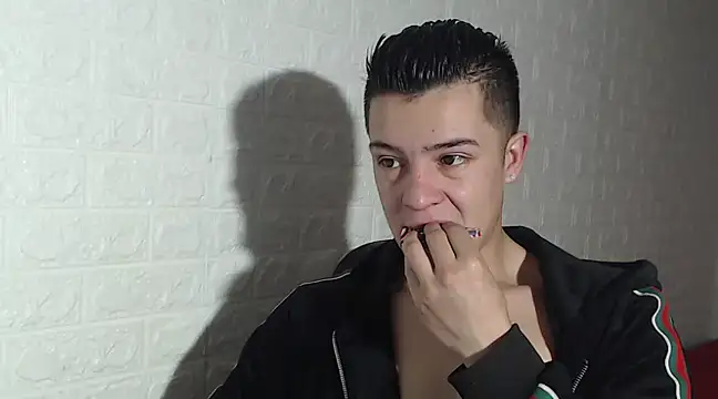 Snapshot of CamiloBeltran_ chatting on 13, 3, 2025 CamiloBeltran online show from 13, 3, 2025