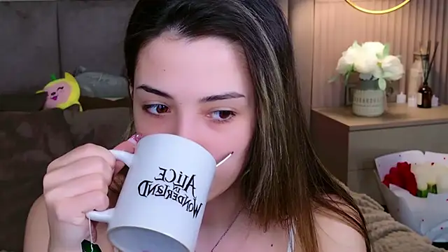 Alice Deleon online show from 9, 3, 2025