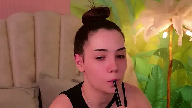 Alice Deleon online show from 7, 6, 2026