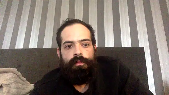 guccititi online show from 26, 9, 2025