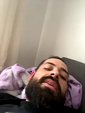 guccititi online show from 12, 11, 2025