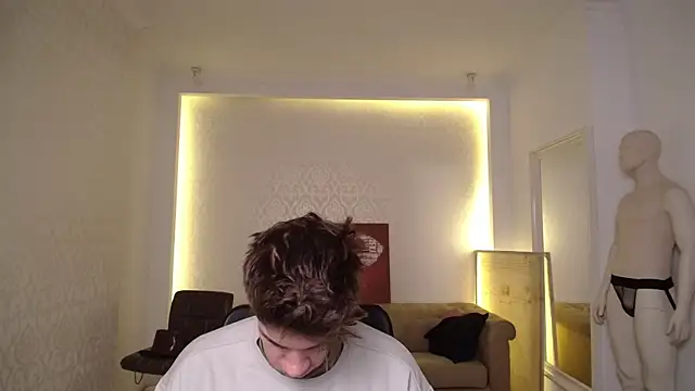 MaxKaiden online show from 25, 2, 2025