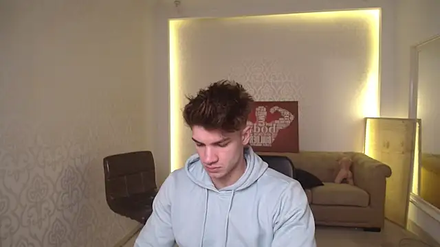 MaxKaiden online show from 7, 3, 2025