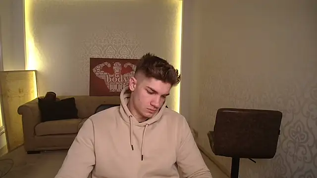 MaxKaiden online show from 20, 3, 2025