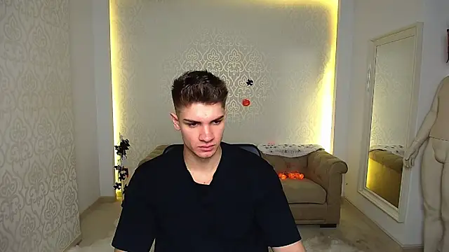 MaxKaiden online show from 20, 10, 2025