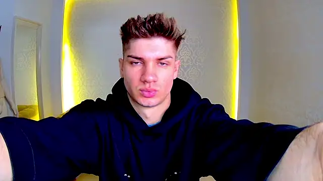 MaxKaiden online show from 17, 2, 2026