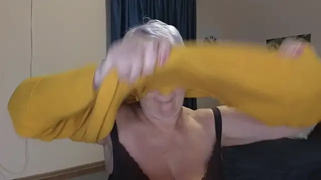 Sandra Snowflake online show from 7, 11, 2025