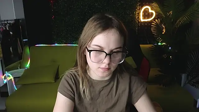 Snapshot of Dyna_bae chatting on 4, 3, 2025 Dyna bae online show from 4, 3, 2025